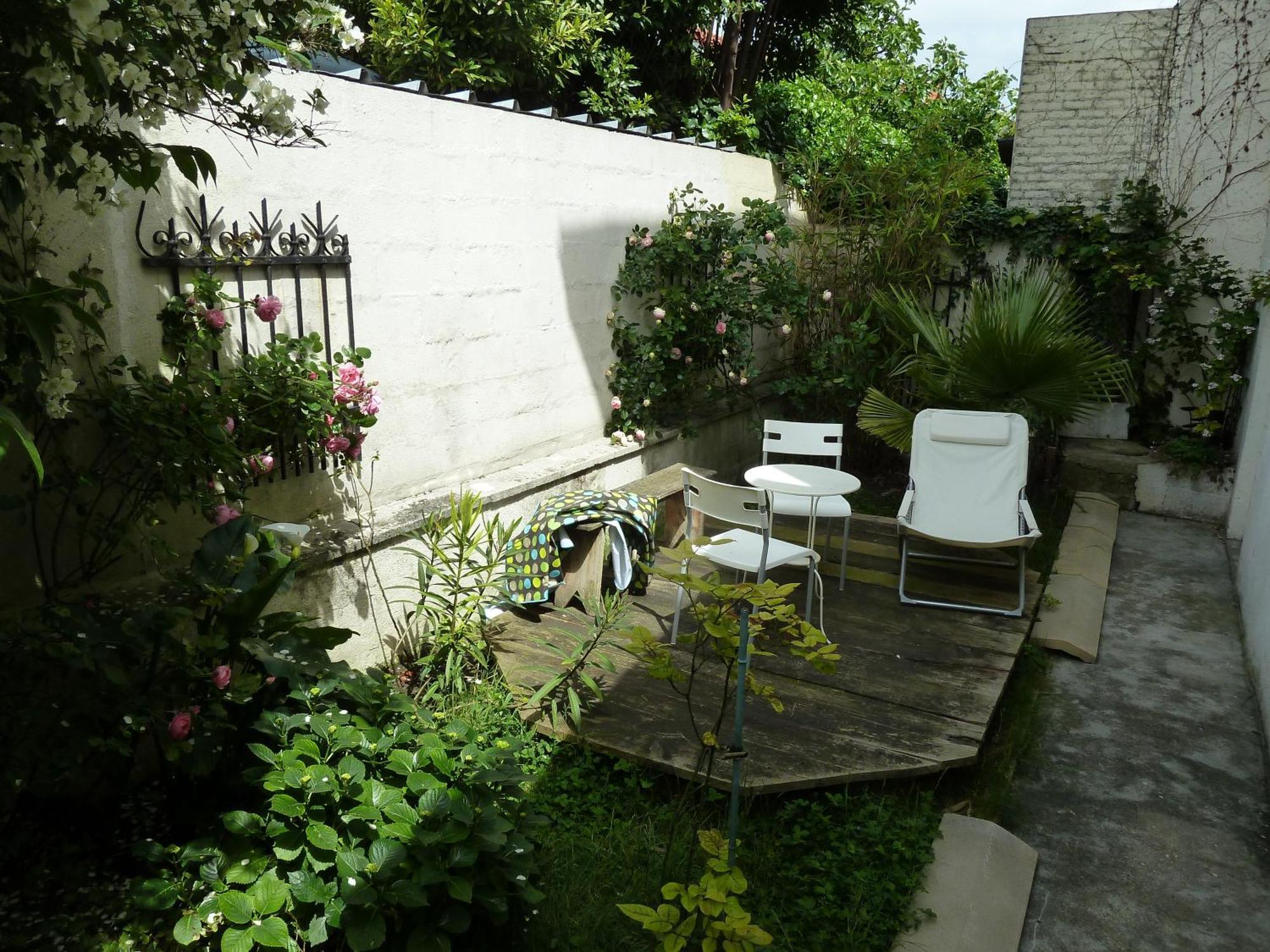 Maison Des Peupliers Bondy Exterior photo